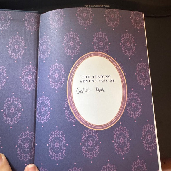 Elegant Blue Reading Journal - Picture 2 of 5